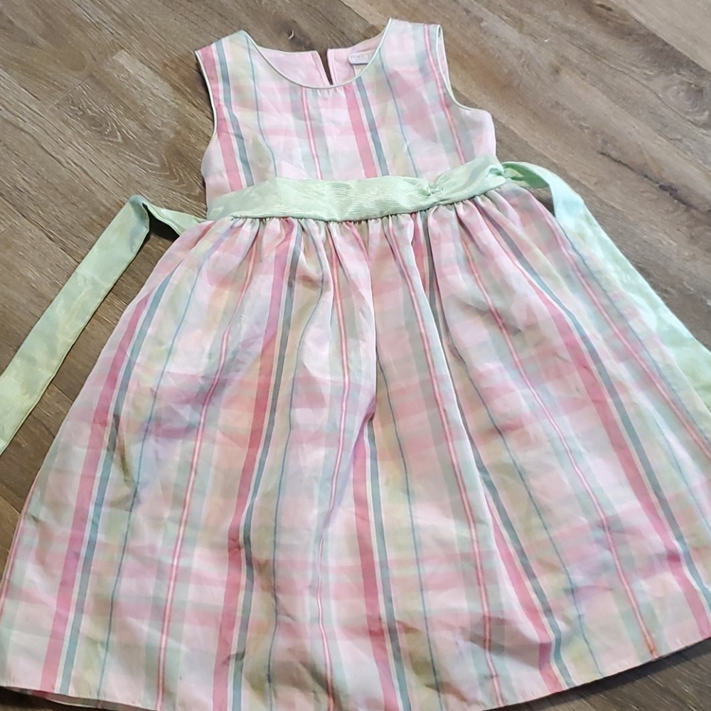 Girls dress